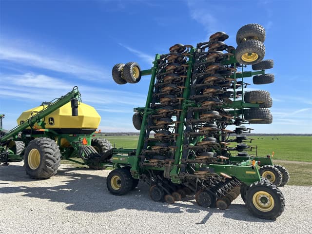 Image of John Deere 1890 equipment image 3