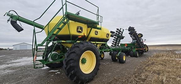 Image of John Deere 1890 equipment image 3