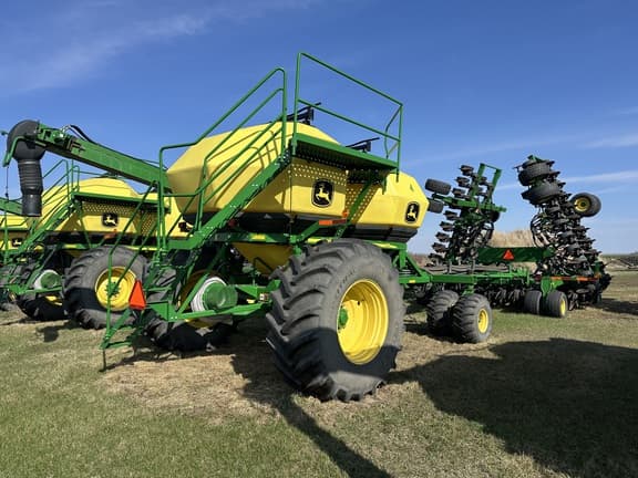 Image of John Deere 1890 equipment image 4