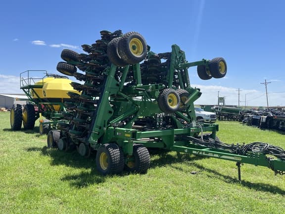 Image of John Deere 1890 equipment image 1