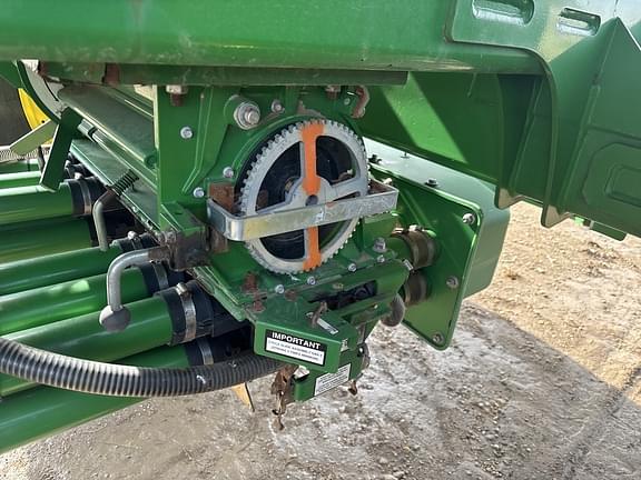 Image of John Deere 1895 equipment image 2