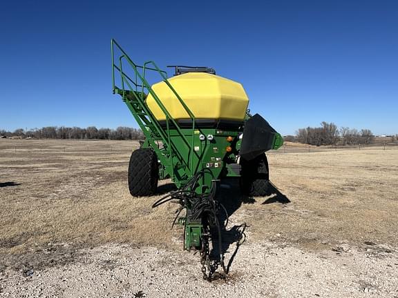 Image of John Deere 1910 Primary image