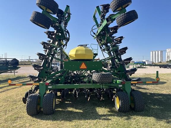 Image of John Deere 1910 equipment image 4