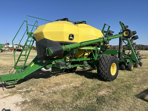 Image of John Deere 1910 equipment image 2