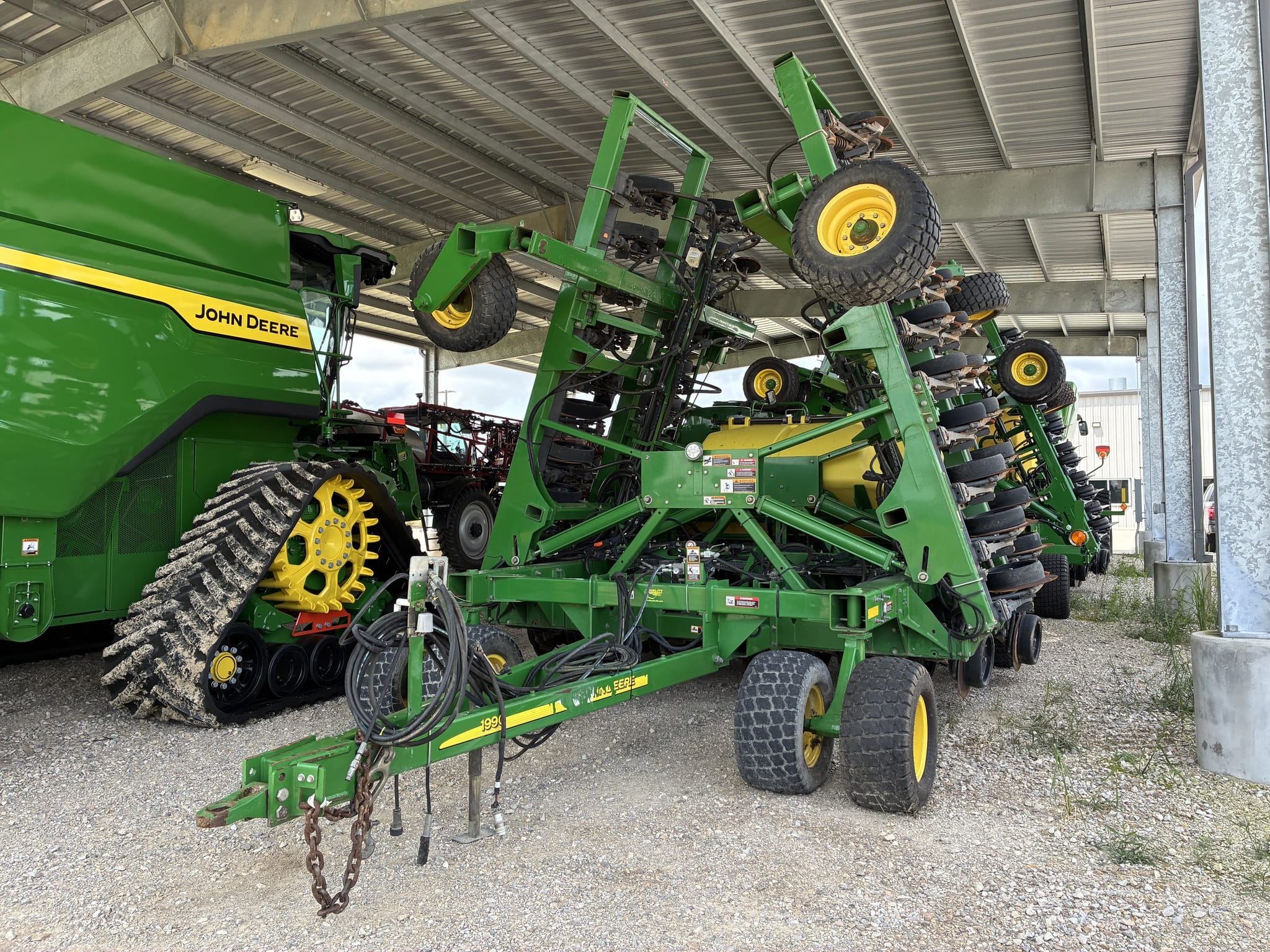 2014 John Deere 1990 Equipment Image0