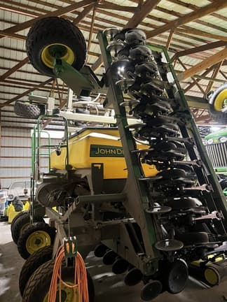 Image of John Deere 1990 equipment image 4