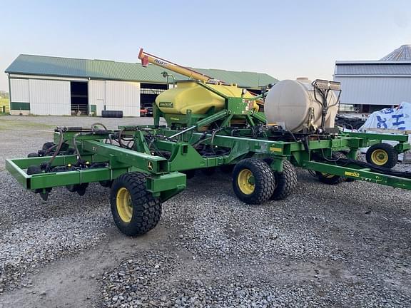 Image of John Deere 1990 Primary image