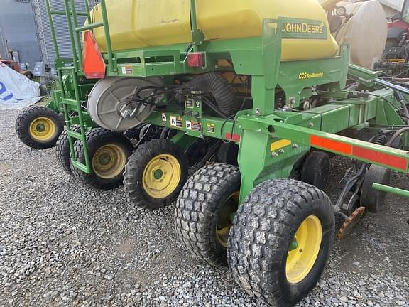 Image of John Deere 1990 equipment image 4