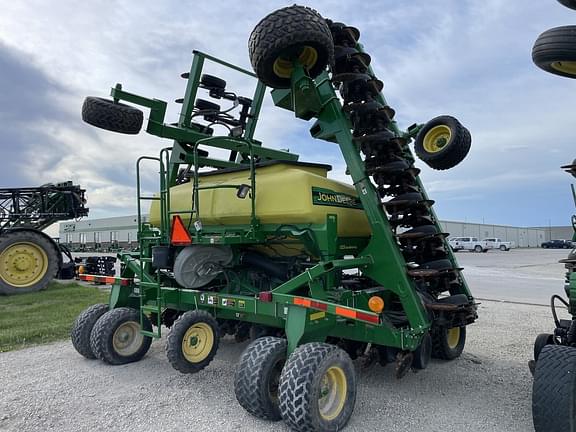 Image of John Deere 1990 equipment image 4