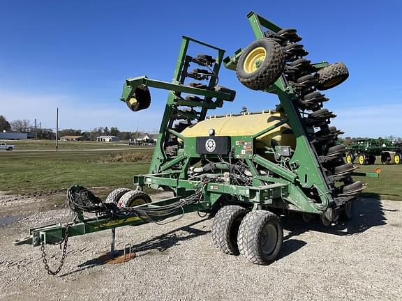 Image of John Deere 1990 Primary image