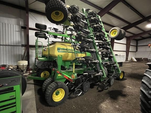 Image of John Deere 1990 equipment image 2