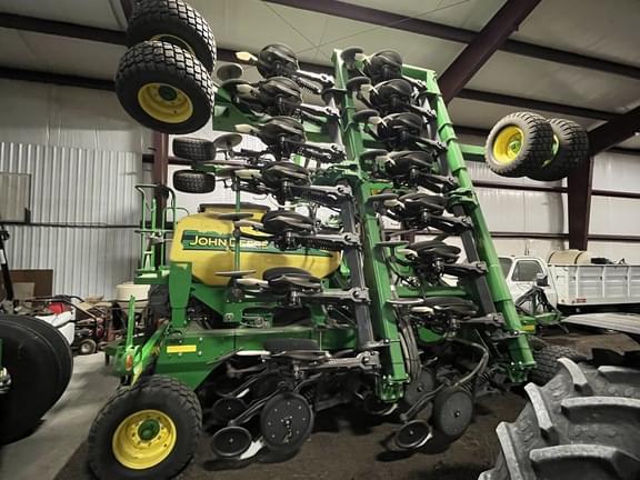 Image of John Deere 1990 equipment image 3