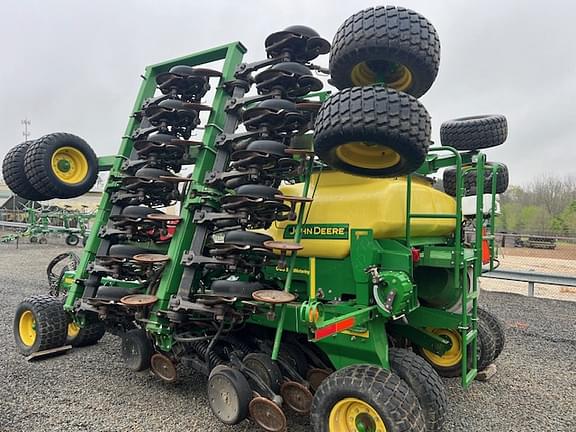 Image of John Deere 1990 equipment image 3