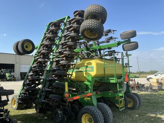 Image of John Deere 1990 equipment image 4