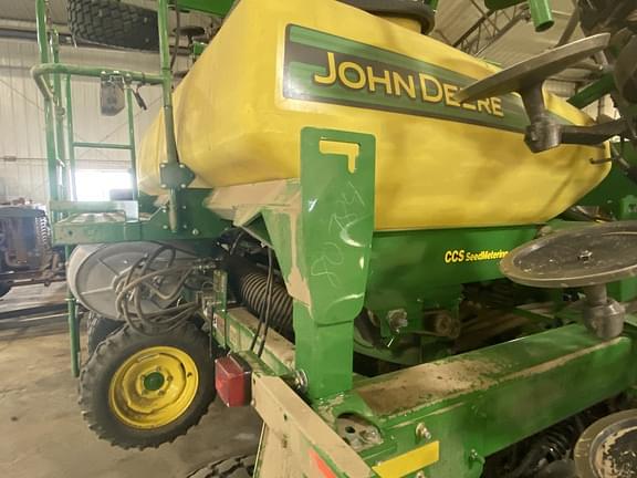 Image of John Deere 1990 equipment image 2