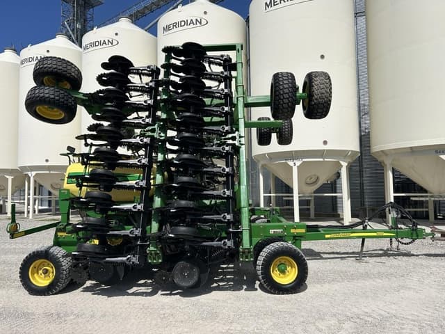 Image of John Deere 1990 equipment image 3
