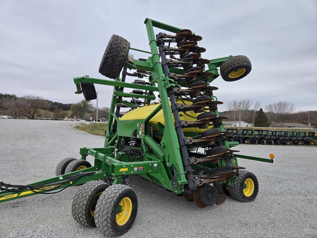 Image of John Deere 1990 Primary image