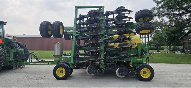 Image of John Deere 1990 equipment image 1