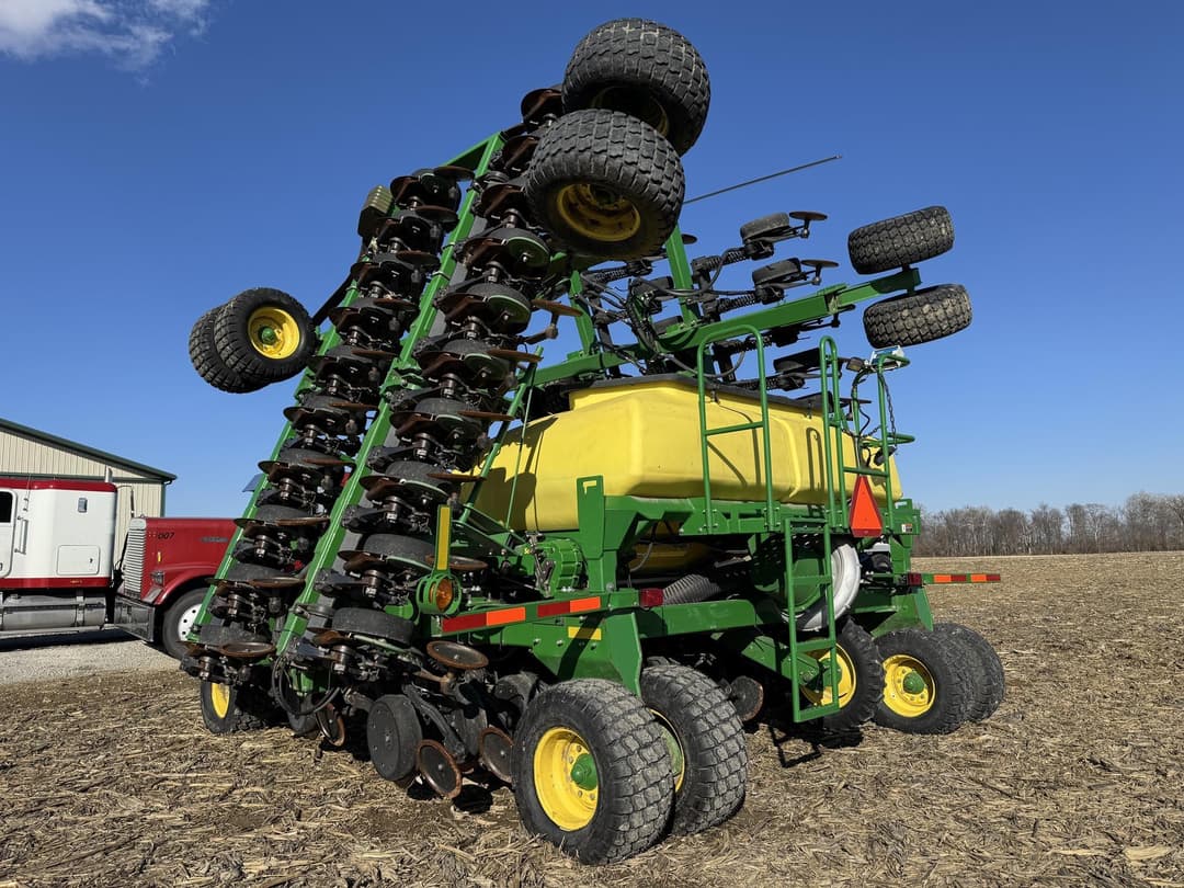 Image of John Deere 1990 Primary image