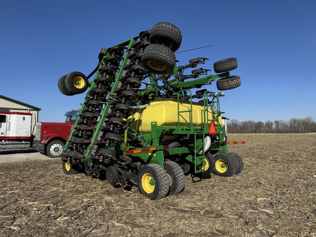 Image of John Deere 1990 equipment image 1