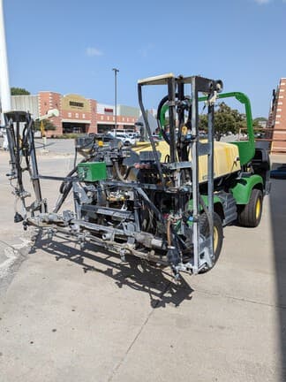 Image of John Deere 2020A equipment image 4