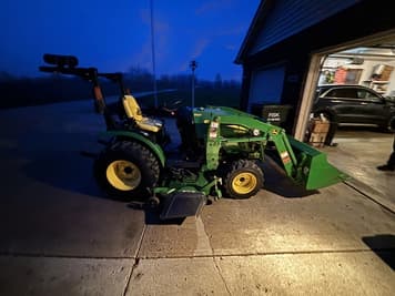 Main image John Deere 2025R