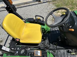 Main image John Deere 2025R 4