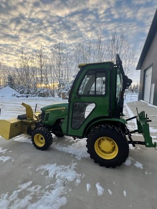 Image of John Deere 2025R equipment image 2