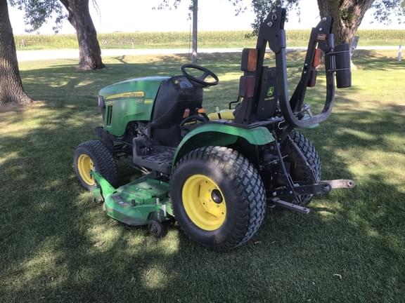 Image of John Deere 2025R equipment image 2