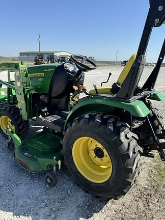 Image of John Deere 2025R equipment image 3