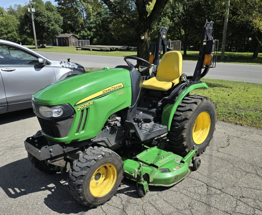 2014 John Deere 2025R Equipment Image0