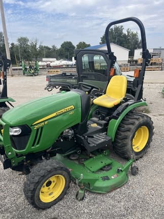 Main image John Deere 2025R