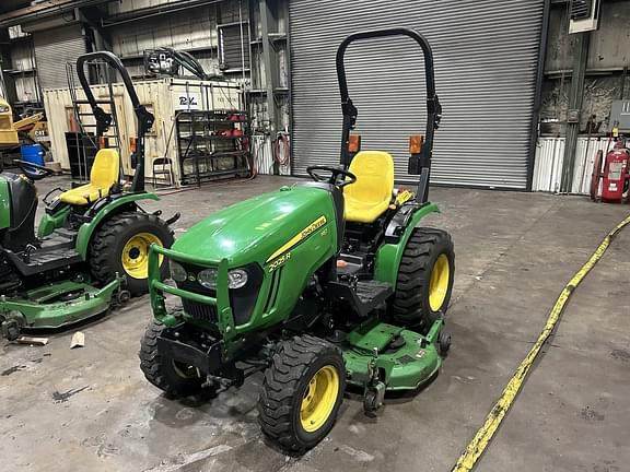 Image of John Deere 2025R equipment image 3