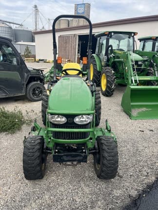 Image of John Deere 2025R equipment image 2