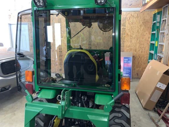 Image of John Deere 2025R equipment image 3