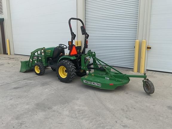 Image of John Deere 2025R equipment image 4