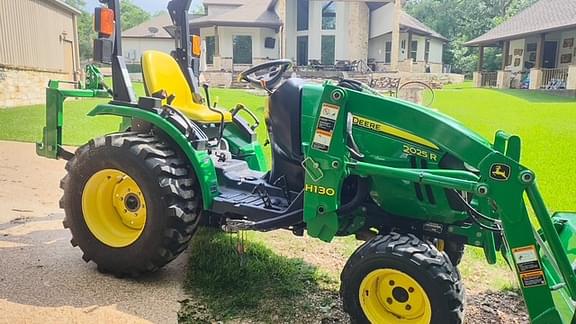 Image of John Deere 2025R equipment image 4