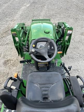 Image of John Deere 2032R equipment image 4