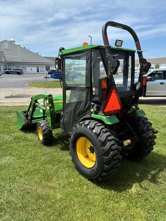 Image of John Deere 2032R equipment image 4