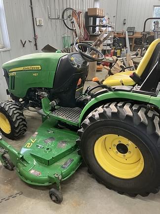 Image of John Deere 2032R equipment image 2