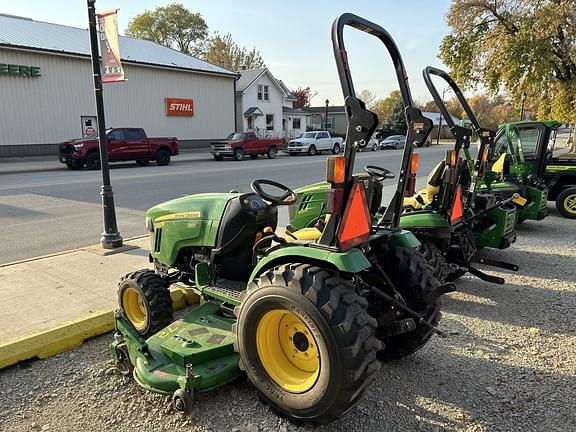 Image of John Deere 2032R equipment image 4