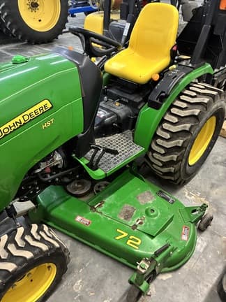Image of John Deere 2032R Image 1