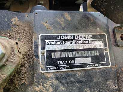 Image of John Deere 2032R equipment image 2