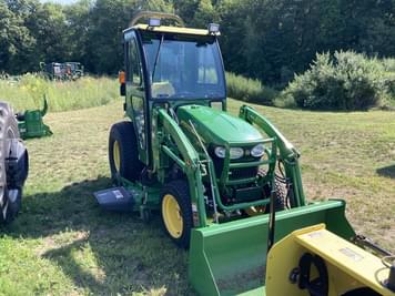 Main image John Deere 2032R