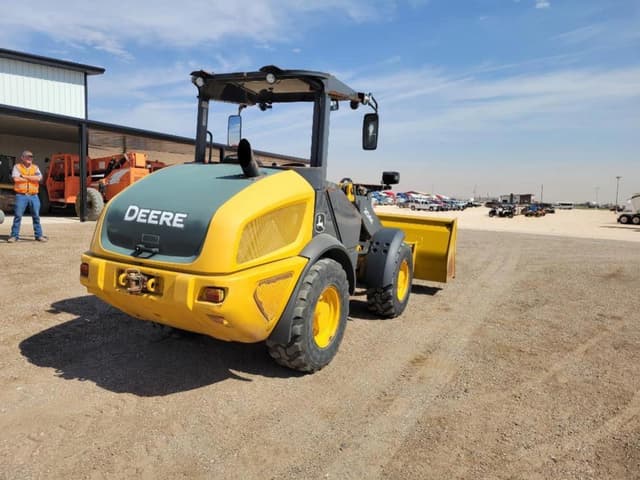 Image of John Deere 204K equipment image 4