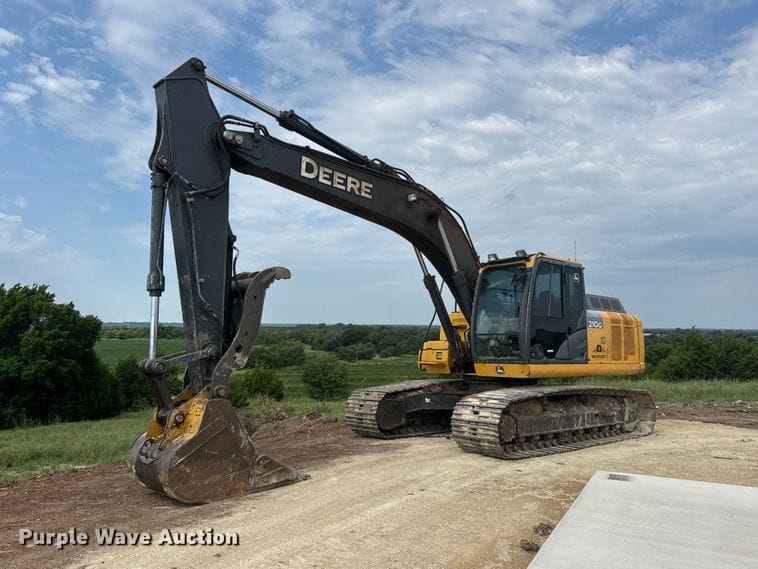 2014 John Deere 210GLC Equipment Image0