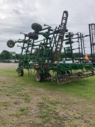 Image of John Deere 2210 equipment image 4