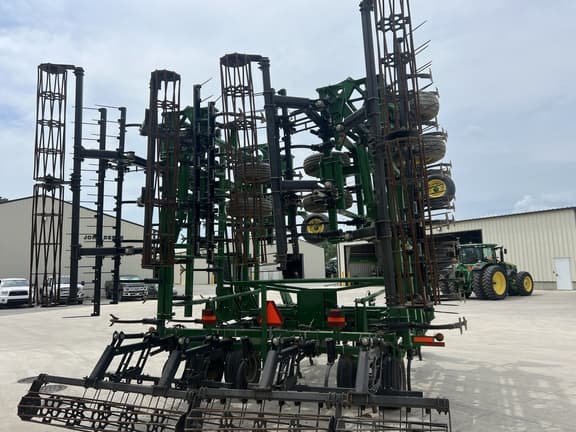 Image of John Deere 2210 equipment image 3