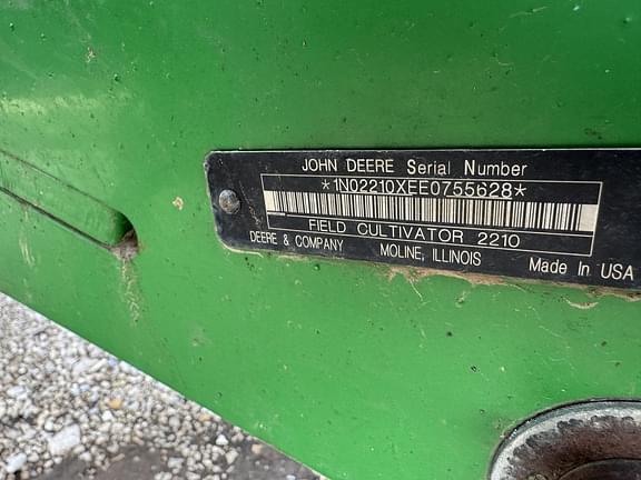 Image of John Deere 2210 equipment image 2