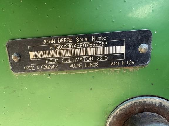 Image of John Deere 2210 equipment image 2